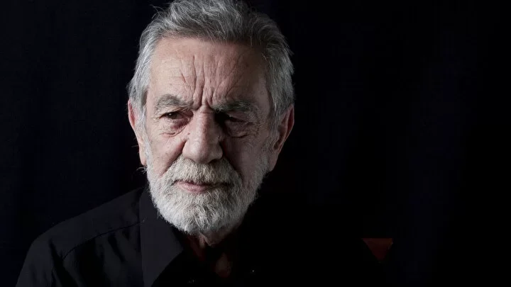 Aydemir Akbaş hayatını kaybetti!