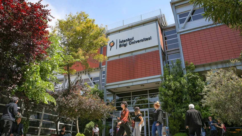Karardan dönüldü, Bilgi Üniversitesi yeniden açıldı