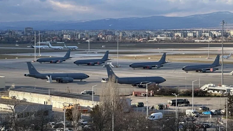 Bulgaristan ABD'den vize muafiyeti alamayınca savaş uçaklarını kovdu