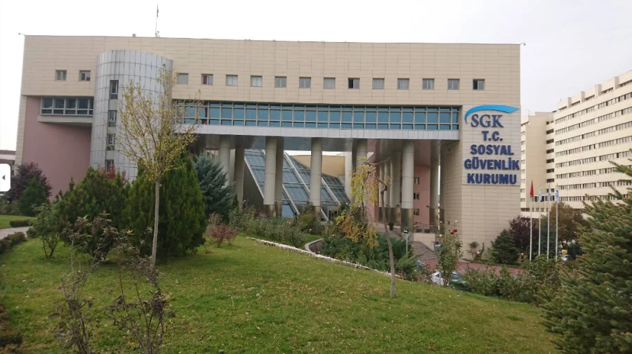 SGK sigortaları tek tek inceliyor, şüphelilerin emekliliklerini iptal ediyor