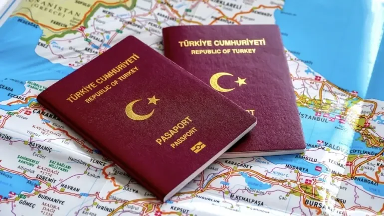 Yurt dışına çıkmak isteyen Türklerin 3.5 milyarı çöp oldu