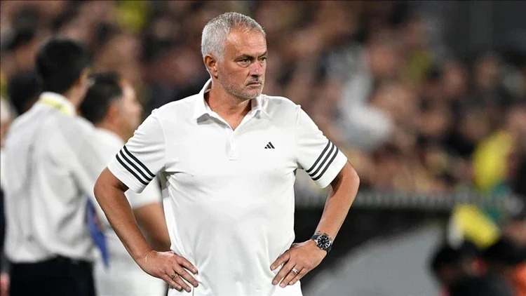 Real Madrid, Jose Mourinho ile görüşmelere başladı
