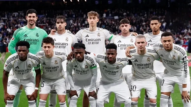 Real Madrid’de Valverde hastaneye kaldırıldı.